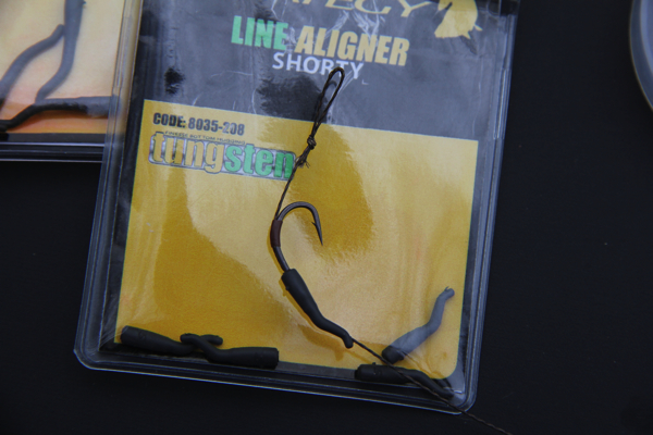 Saron-Debets-nieuwe-tungsten-line-aligners