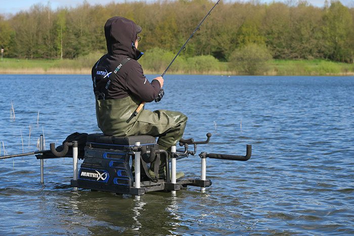 De jacht is geopend. In dit geval op brasems van meer dan 5 kg.