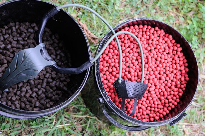 Pellets en mini boilies zijn mijn meest gebruikte aassoorten.
