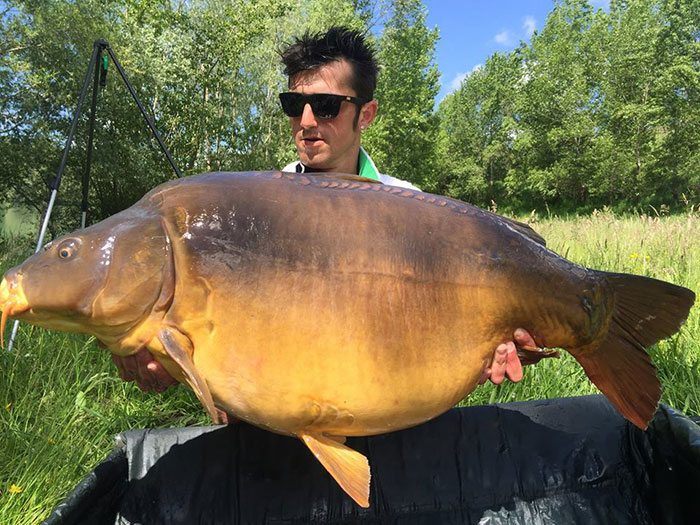 Fisherman-Holidays-iktus-carp-monster