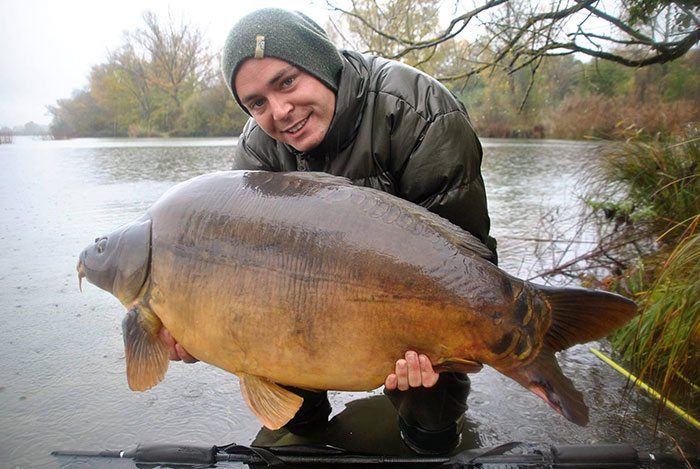 Na een taaie periode heeft Dennis Willemsma weer 'karpers in zijn bol' en dat vroeg natuurlijk om een Franse trip..!