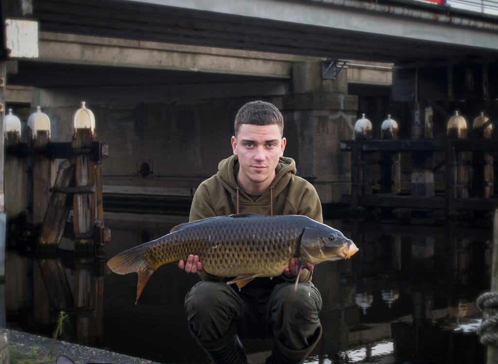 winters-kanaalvissen-trakker-tobias-van-ikelen-7