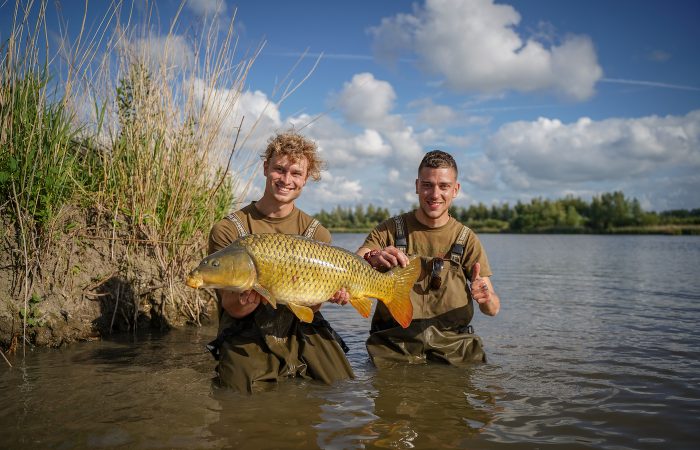 Karpervissen op groot water: de zoektocht naar vrijheid!