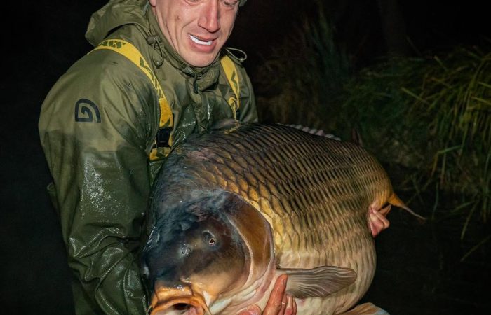 NIEUW WERELDRECORD: Eerste (schub)karper ooit van 50KG+